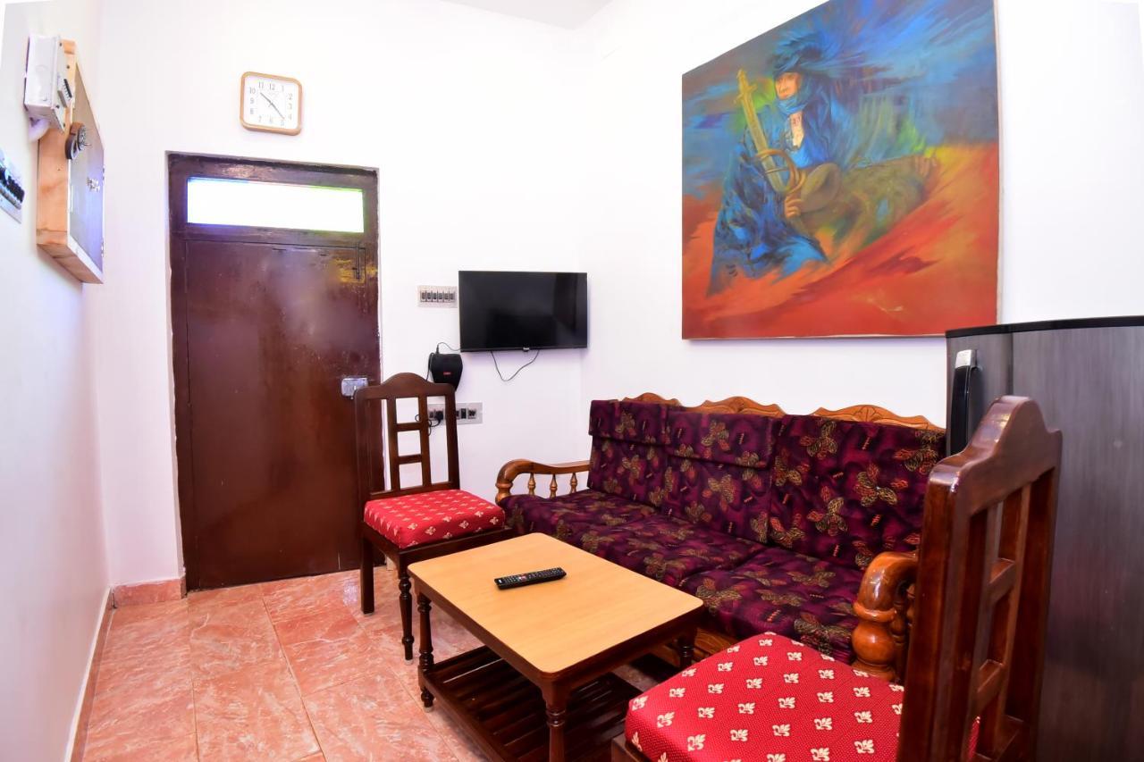 Villa Betty Beach Front بونديتْشيري المظهر الخارجي الصورة