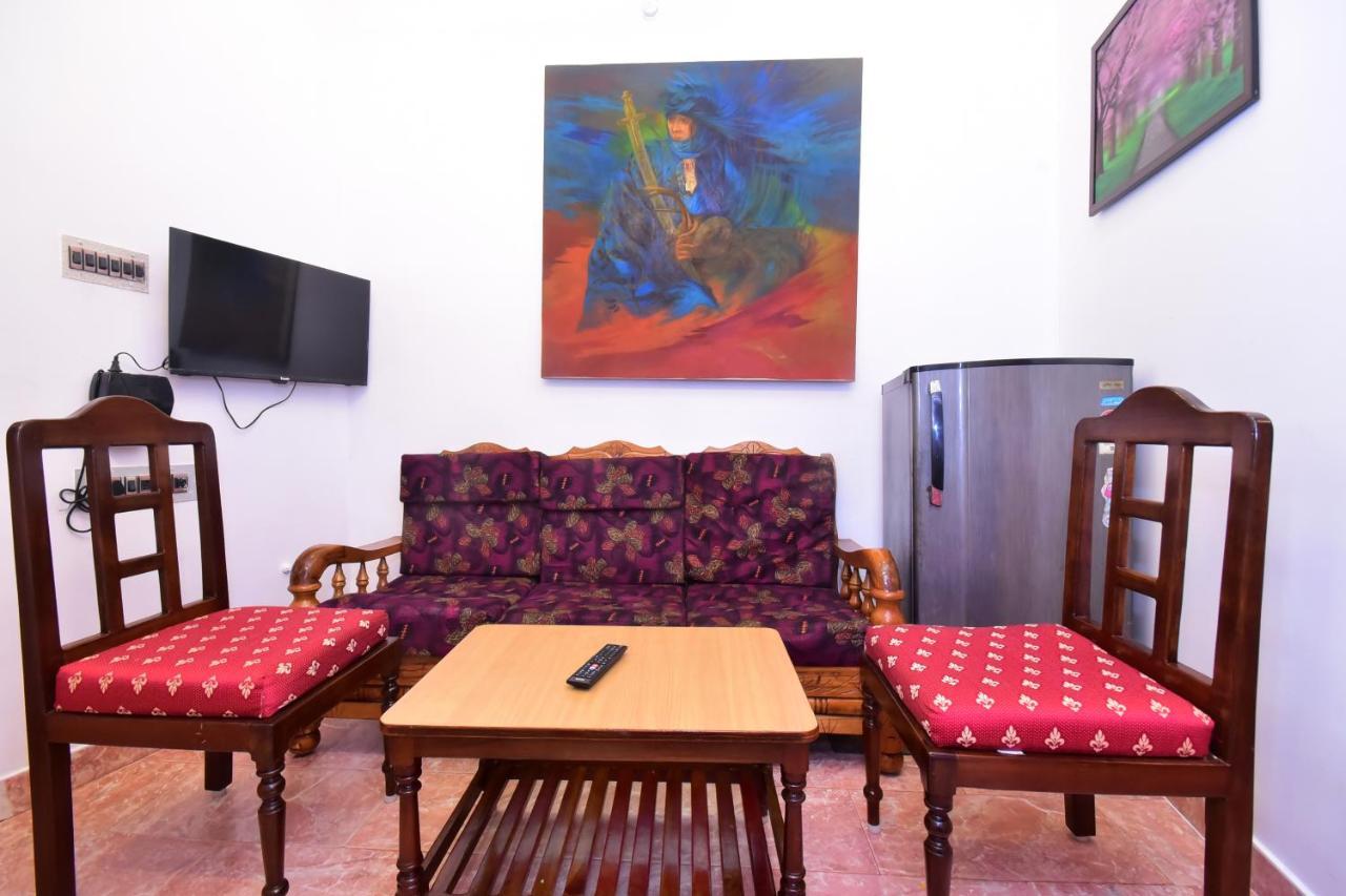 Villa Betty Beach Front بونديتْشيري المظهر الخارجي الصورة
